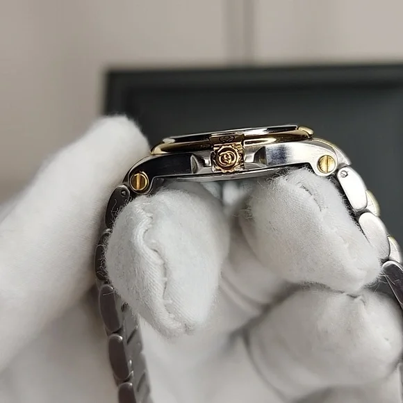 Gucci 9040L Quartz Two-tone Women display picture 1
